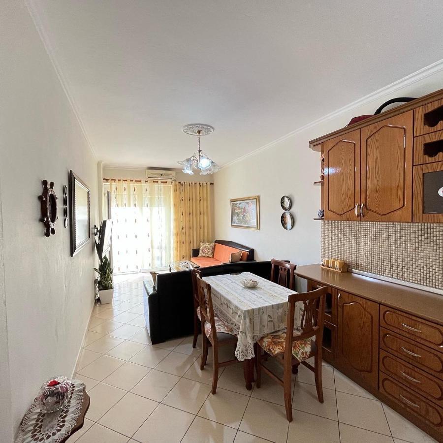 Sea View Apartment Вльора Екстер'єр фото