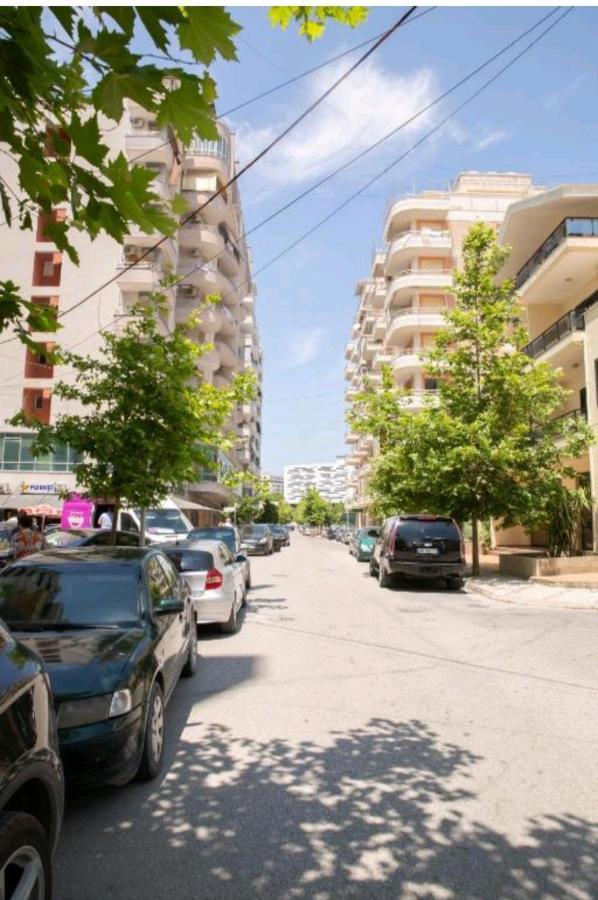 Sea View Apartment Вльора Екстер'єр фото