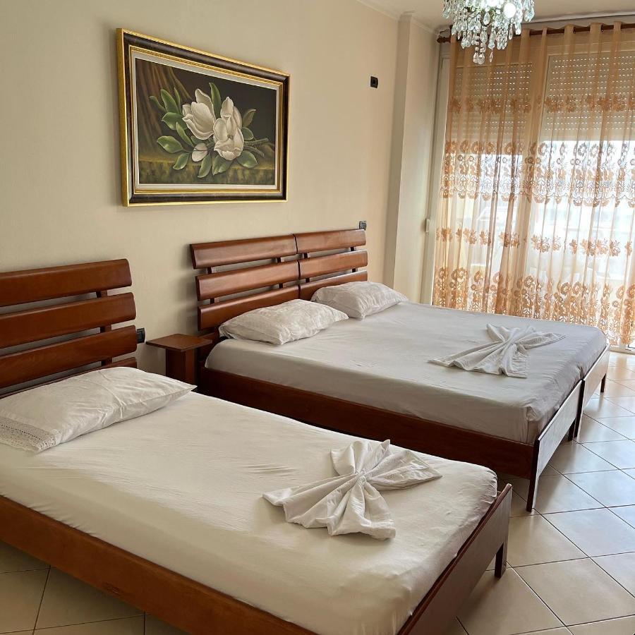 Sea View Apartment Вльора Екстер'єр фото