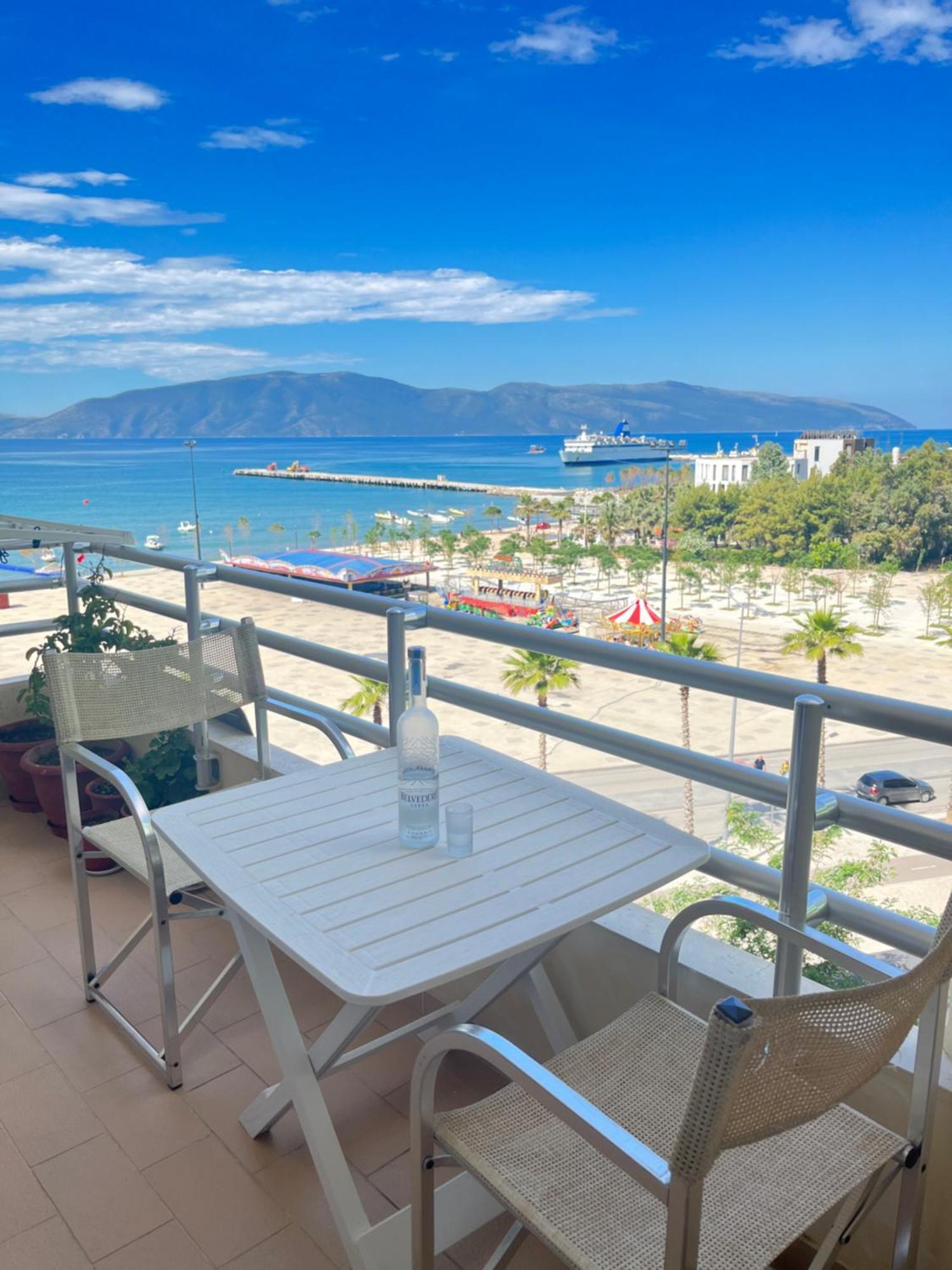 Sea View Apartment Вльора Екстер'єр фото